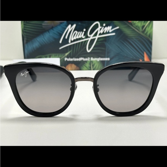 NEW Maui Jim Wood Rose black gloss Polarized grey mirrorSunglass gs870-02